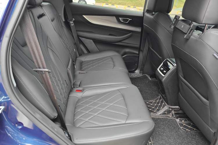 Used Chery Tiggo 8 PLUS Kunpeng e+ 2022 PHEV 1.5T WindStyle e+ Interior 5