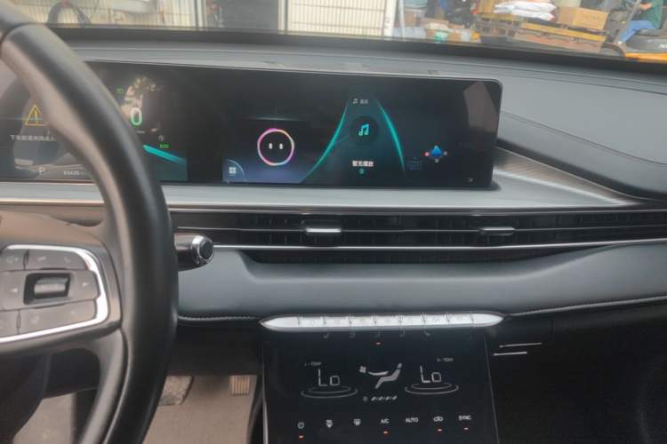 Used Chery Tiggo 8 PLUS Kunpeng e+ 2022 PHEV 1.5T WindStyle e+ Audio And AC Panel