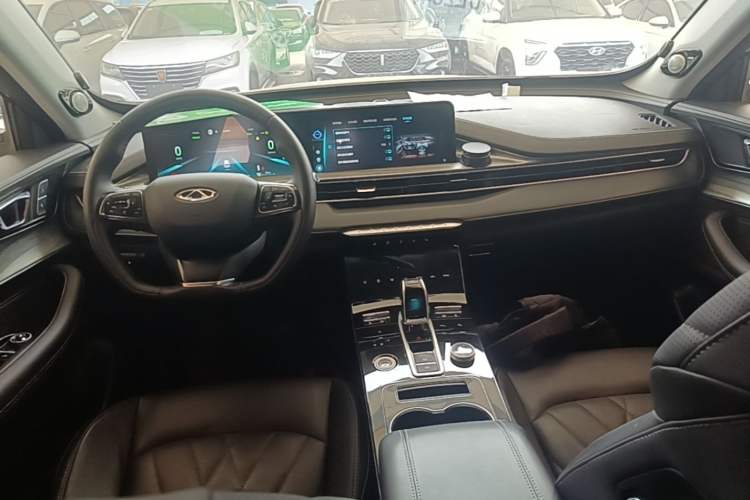 Used Chery Tiggo 8 PLUS Kunpeng e+ 2022 PHEV 1.5T WindStyle e+ Center Console
