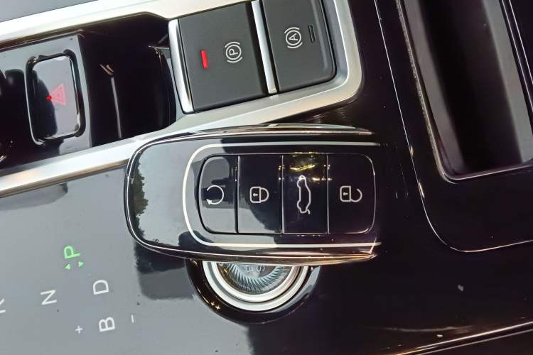 Used Chery Tiggo 8 PLUS Kunpeng e+ 2022 PHEV 1.5T Comfort e+ Interior 1