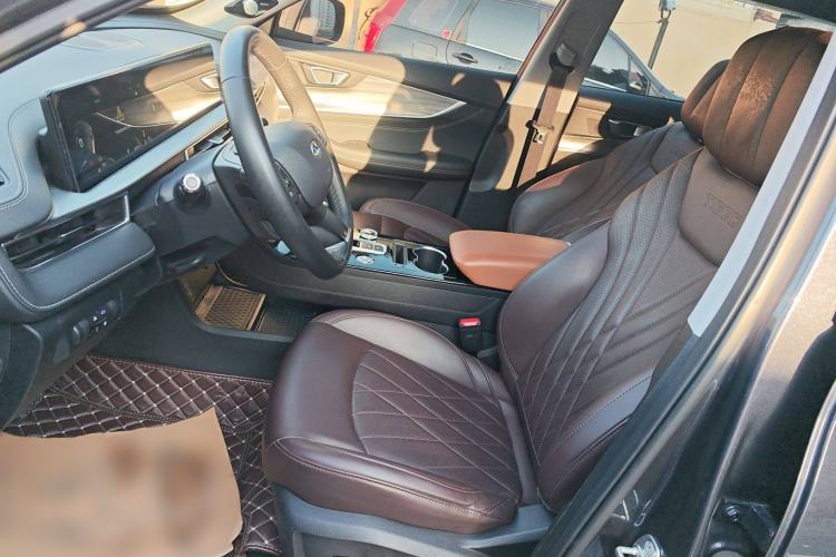 Used Chery Tiggo 8 PLUS Kunpeng e+ 2022 PHEV 1.5T Comfort e+ Interior 1