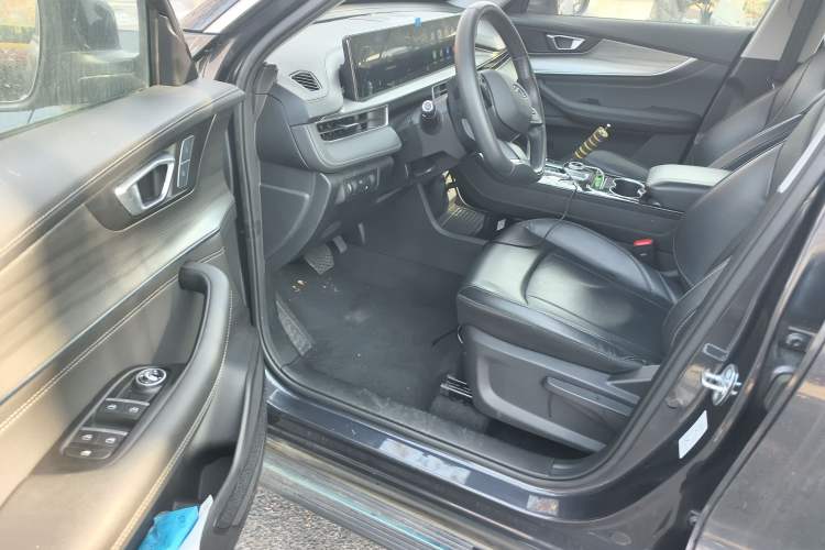 Used Chery Tiggo 8 PLUS Kunpeng e+ 2022 PHEV 1.5T Urban e+ Interior 3