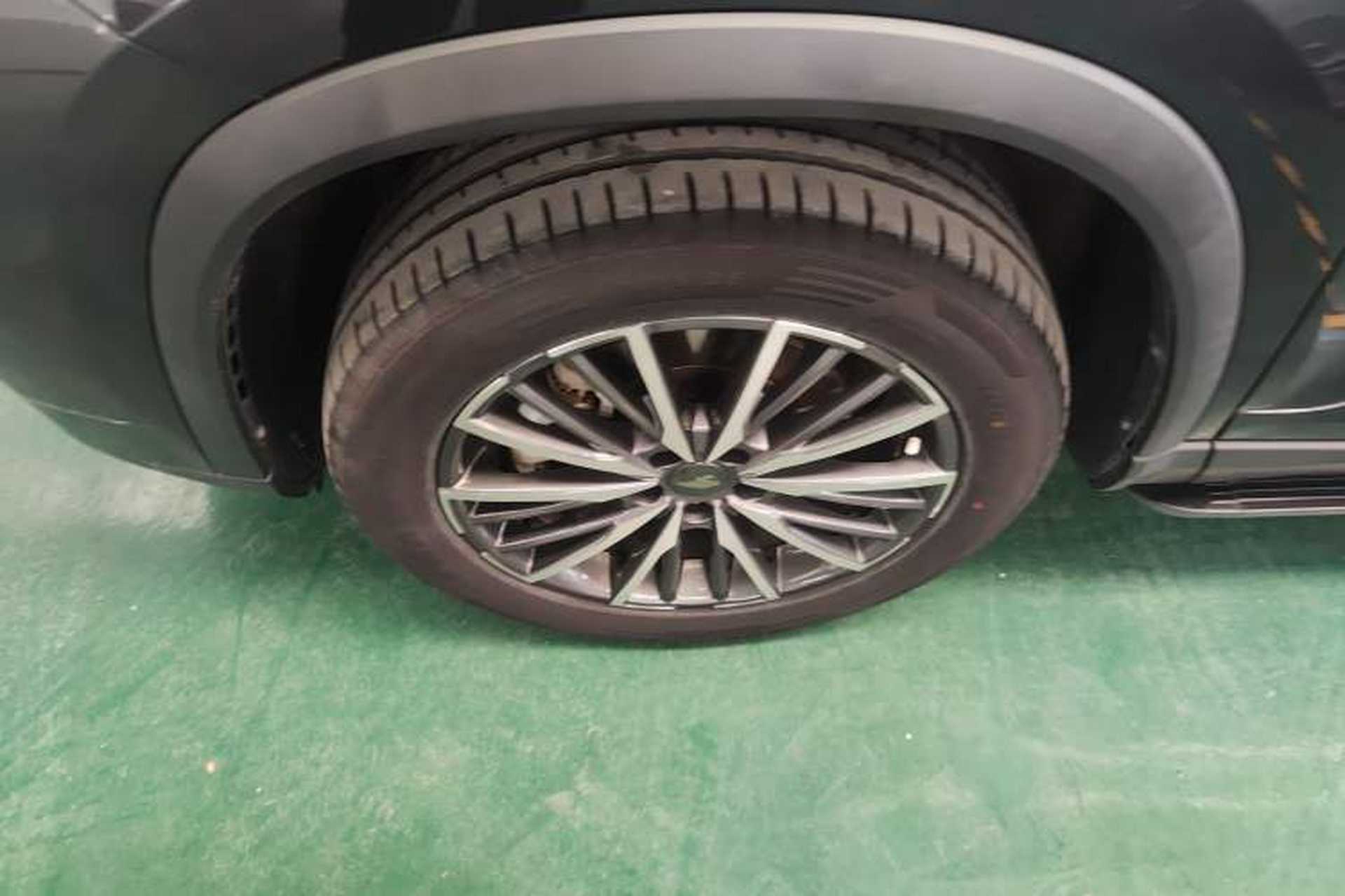 Used Chery Tiggo 8 PLUS Kunpeng e+ 2022 PHEV 1.5T WindStyle e+ Left Front Wheel Hub