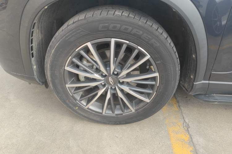 Used Chery Tiggo 8 PLUS Kunpeng e+ 2022 PHEV 1.5T WindStyle e+ Left Front Wheel Hub