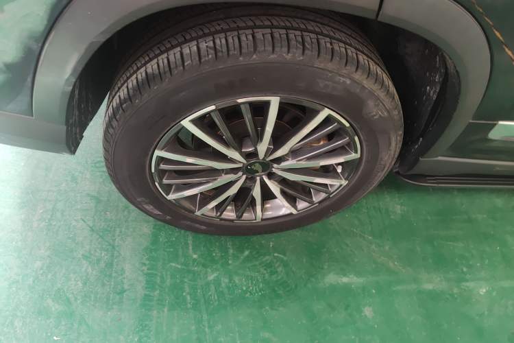 Used Chery Tiggo 8 PLUS Kunpeng e+ 2022 PHEV 1.5T WindStyle e+ Right Rear Wheel Hub