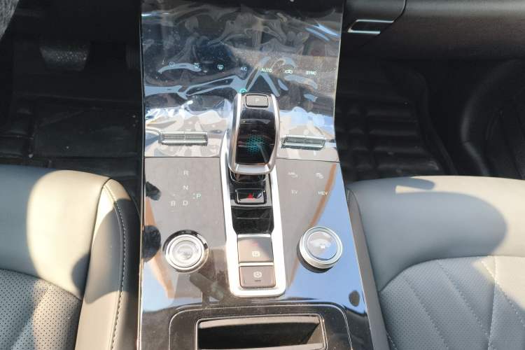 Used Chery Tiggo 8 PLUS Kunpeng e+ 2022 PHEV 1.5T WindStyle e+ Gear Lever