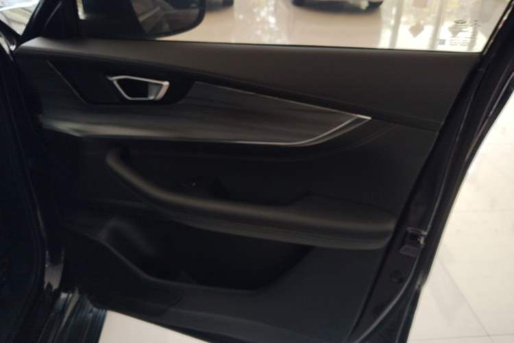 Used Chery Tiggo 8 PLUS Kunpeng e+ 2022 PHEV 1.5T WindStyle e+ Interior 5
