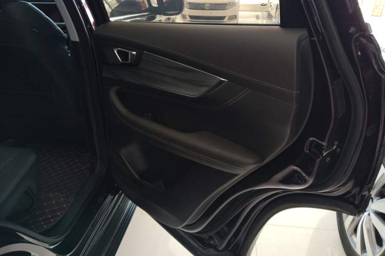 Used Chery Tiggo 8 PLUS Kunpeng e+ 2022 PHEV 1.5T WindStyle e+ Interior 6