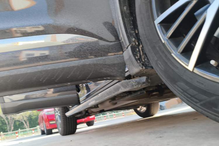 Used Chery Tiggo 8 PLUS Kunpeng e+ 2022 PHEV 1.5T WindStyle e+ Right Side Sill