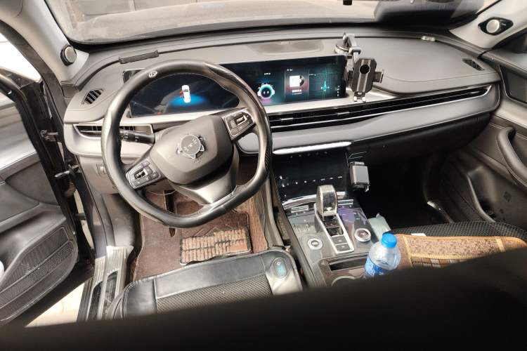Used Chery Tiggo 8 PLUS Kunpeng e+ 2022 PHEV 1.5T WindStyle e+ Center Console