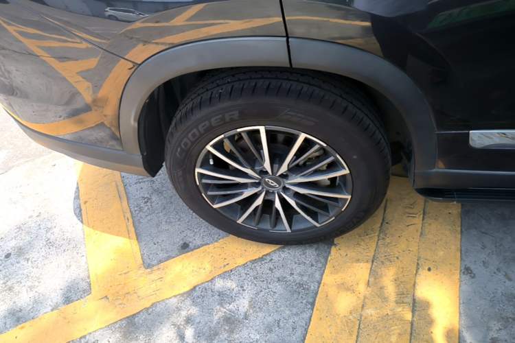 Used Chery Tiggo 8 PLUS Kunpeng e+ 2022 PHEV 1.5T Comfort e+ Exterior 5