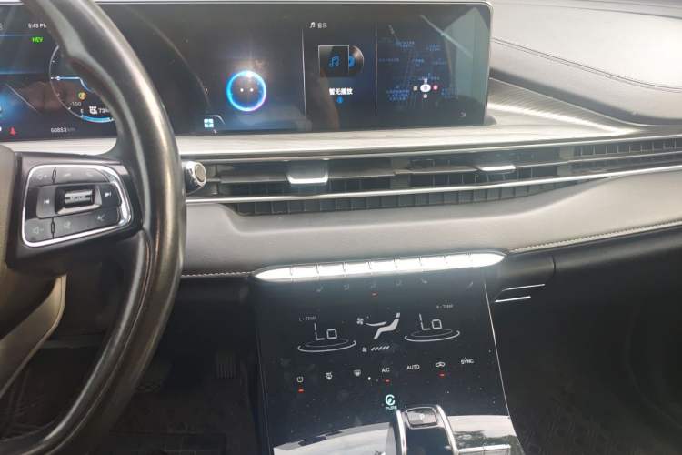 Used Chery Tiggo 8 PLUS Kunpeng e+ 2022 PHEV 1.5T WindStyle e+ Audio And AC Panel