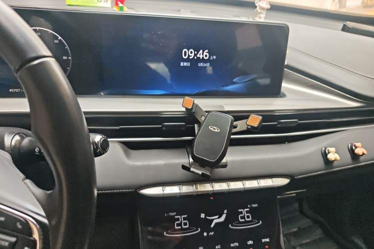 Used Chery Tiggo 8 PLUS Kunpeng e+ 2022 PHEV 1.5T WindStyle e+ Audio And AC Panel