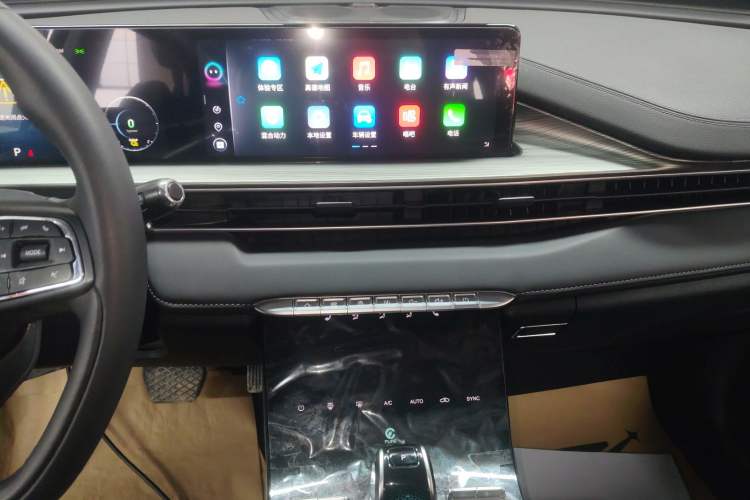 Used Chery Tiggo 8 PLUS Kunpeng e+ 2022 PHEV 1.5T WindStyle e+ Audio And AC Panel