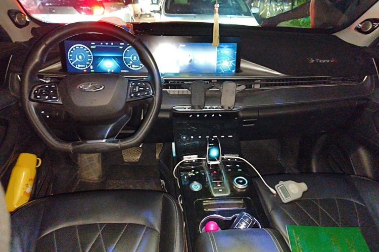 Used Chery Tiggo 8 PLUS Kunpeng e+ 2022 PHEV 1.5T WindStyle e+ Center Console