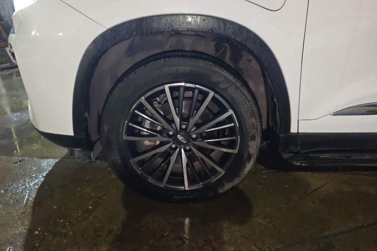 Used Chery Tiggo 8 PLUS Kunpeng e+ 2022 PHEV 1.5T WindStyle e+ Left Front Wheel Hub