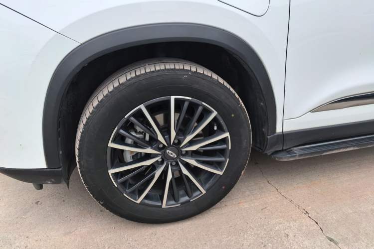 Used Chery Tiggo 8 PLUS Kunpeng e+ 2022 PHEV 1.5T WindStyle e+ Left Front Wheel Hub
