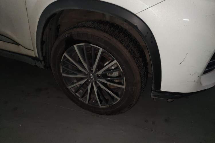 Used Chery Tiggo 8 PLUS Kunpeng e+ 2022 PHEV 1.5T WindStyle e+ Right Front Wheel Hub