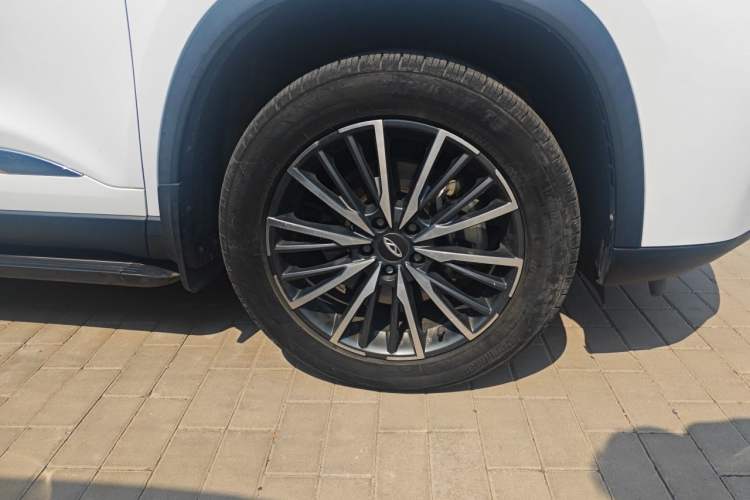 Used Chery Tiggo 8 PLUS Kunpeng e+ 2022 PHEV 1.5T WindStyle e+ Right Front Wheel Hub