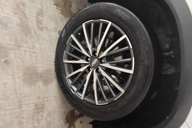 Used Chery Tiggo 8 PLUS Kunpeng e+ 2022 PHEV 1.5T WindStyle e+ Right Front Wheel Hub