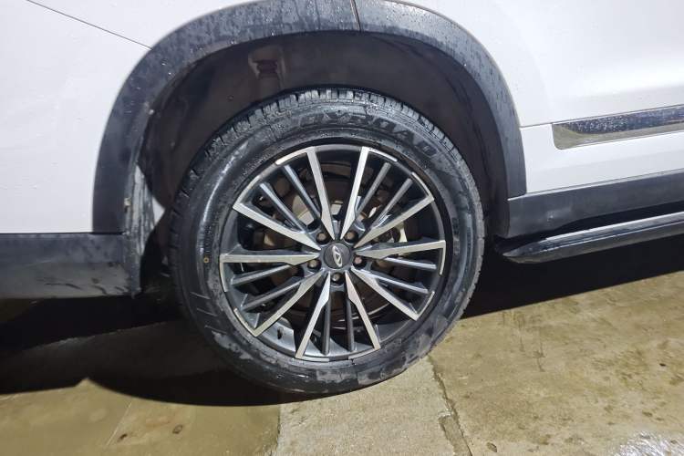 Used Chery Tiggo 8 PLUS Kunpeng e+ 2022 PHEV 1.5T WindStyle e+ Right Rear Wheel Hub
