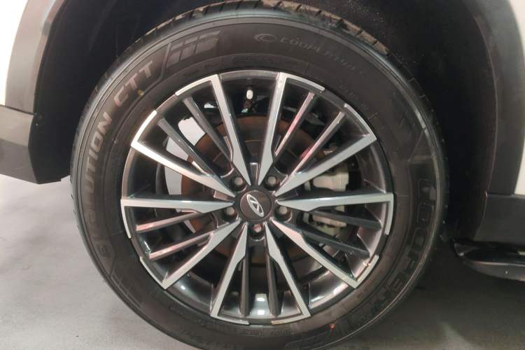 Used Chery Tiggo 8 PLUS Kunpeng e+ 2022 PHEV 1.5T WindStyle e+ Right Rear Wheel Hub