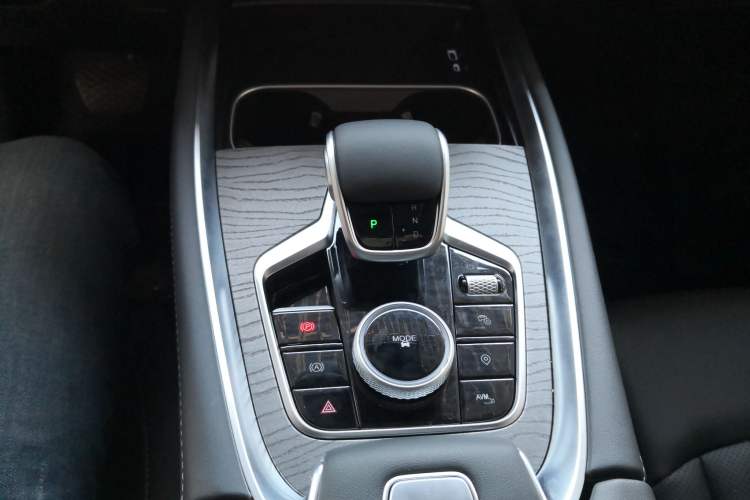 Used Chery Tiggo 8 PRO 2025 290T Two-Wheel-Drive Luxury Edition Gear Lever