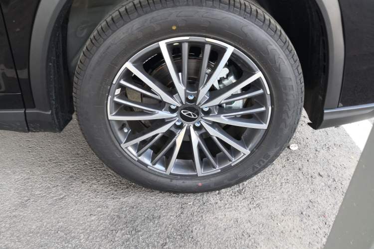 Used Chery Tiggo 8 PRO 2025 290T Two-Wheel-Drive Luxury Edition Right Front Wheel Hub