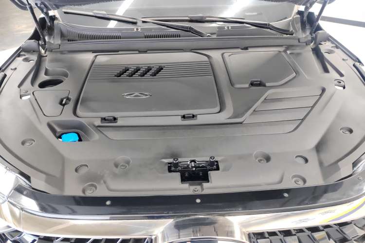Used Chery Tiggo 8 PRO 2024 Champion Edition 290T Two-Wheel Drive Shining Version 7 Seats Engine Bay