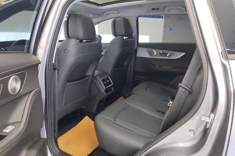 Used Chery Tiggo 8 PRO 2024 Champion Edition 290T Two-Wheel Drive Shining Version 7 Seats Left Rear Seat