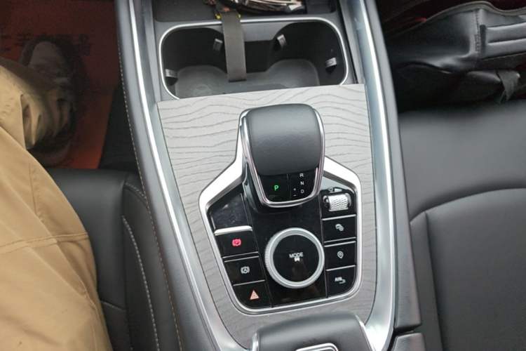 Used Chery Tiggo 8 PRO 2022 290T Two-Wheel Drive Sky Dome Edition 5 Seats Gear Lever