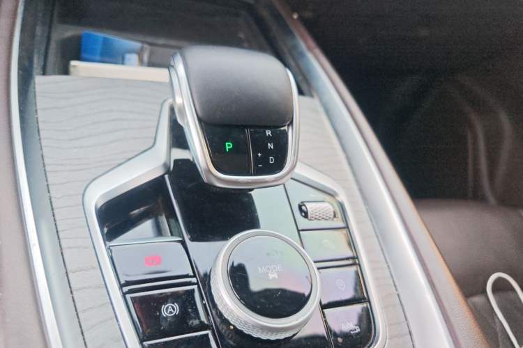 Used Chery Tiggo 8 PRO 2022 390T Two-Wheel Drive Haohan Edition 7-Seater Gear Lever
