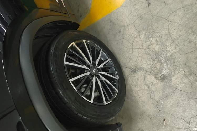 Used Chery Tiggo 8 PRO 2022 290T Two-Wheel Drive Haohan Edition 5 Seats Left Front Wheel Hub