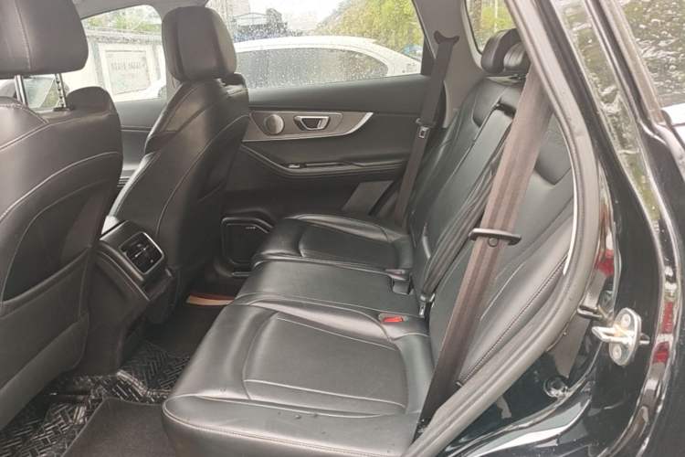 Used Chery Tiggo 8 PRO 2022 290T Two-Wheel Drive Sky Dome Edition 5 Seats Left Rear Seat