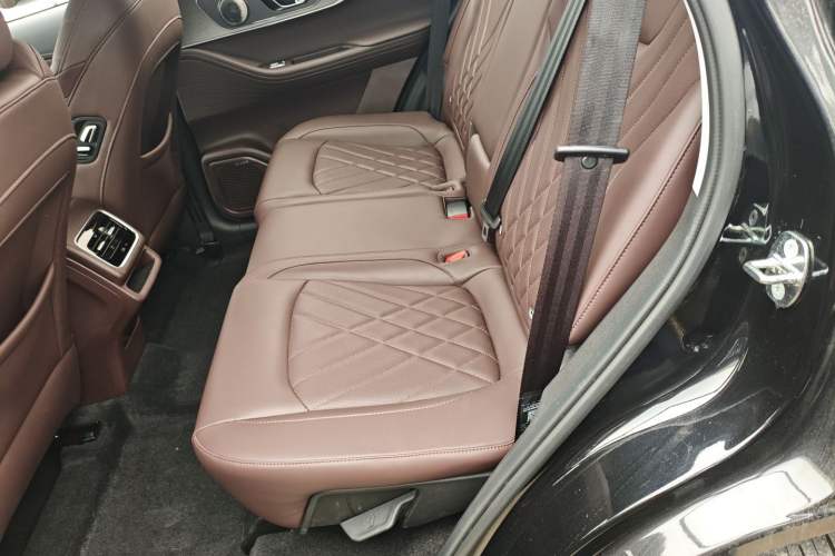 Used Chery Tiggo 8 PRO 2022 290T Two-Wheel Drive Haohan Edition 5 Seats Left Rear Seat