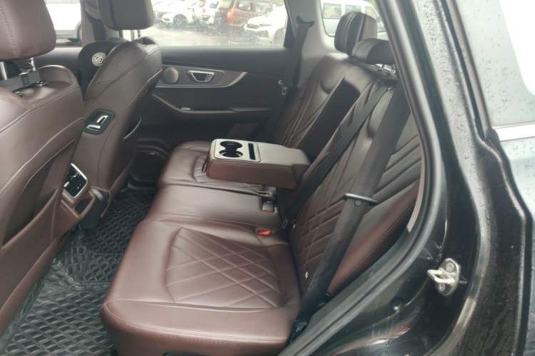 Used Chery Tiggo 8 PRO 2022 390T Two-Wheel Drive Vast Edition 5 Seats Left Rear Seat