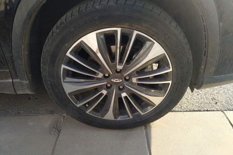 Used Chery Tiggo 8 PRO 2022 390T Two-Wheel Drive Vast Edition 5 Seats Right Front Wheel Hub