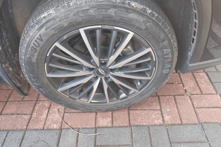 Used Chery Tiggo 8 PRO 2022 290T Two-Wheel Drive Sky Dome Edition 7 Seats Right Front Wheel Hub