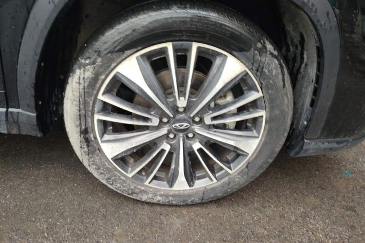 Used Chery Tiggo 8 PRO 2022 390T Two-Wheel Drive Vast Edition 5 Seats Right Front Wheel Hub