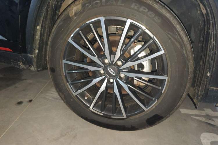 Used Chery Tiggo 8 PRO 2022 290T Two-Wheel Drive Sky Dome Edition 5 Seats Right Front Wheel Hub