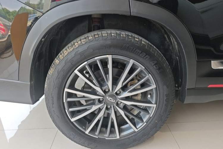 Used Chery Tiggo 8 PRO 2022 290T Two-Wheel Drive Sky Dome Edition 5 Seats Right Rear Wheel Hub