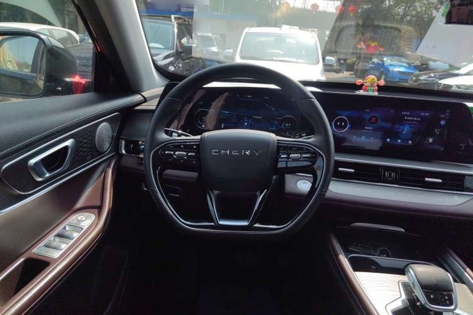 Used Chery Tiggo 8 PRO 2022 390T Two-Wheel Drive Vast Edition 5 Seats Steering Wheel