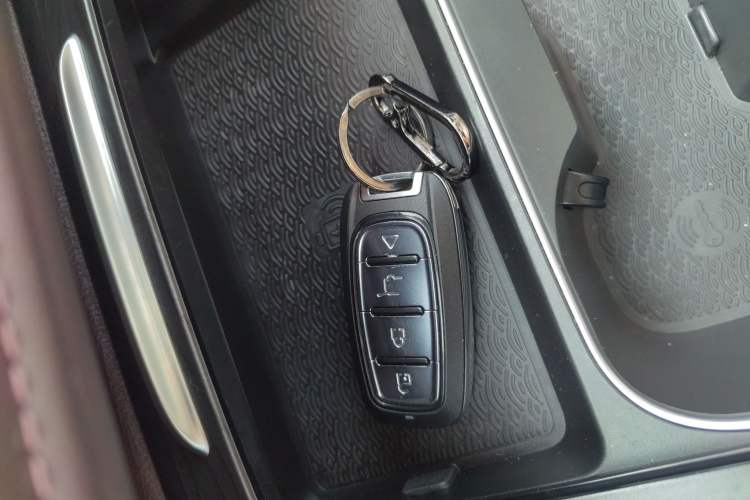 Used Chery Tiggo 8 PRO 2022 390T Two-Wheel Drive Vast Edition 5 Seats Vehicle Key
