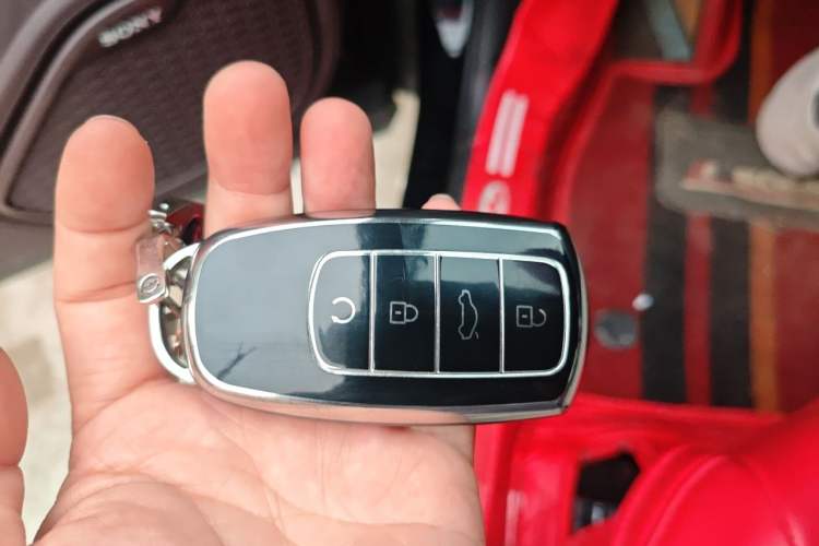 Used Chery Tiggo 8 PRO 2022 390T All-Wheel-Drive Vast Edition 7 Seats Vehicle Key