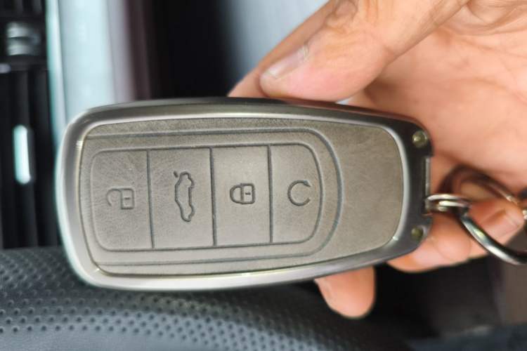 Used Chery Tiggo 8 PRO 2022 290T Two-Wheel Drive Haohan Edition 5 Seats Vehicle Key