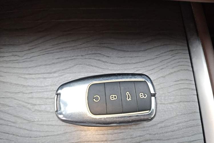 Used Chery Tiggo 8 PRO 2022 390T Four-Wheel Drive Storm Edition 5 Seats Vehicle Key