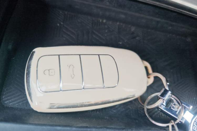 Used Chery Tiggo 8 PRO 2022 390T Two-Wheel Drive Haohan Edition 7-Seater Vehicle Key