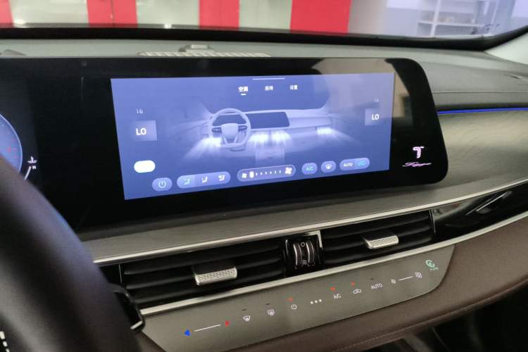 Used Chery Tiggo 8 PRO 2022 290T Two-Wheel Drive Haohan Edition 7 Seats Audio And AC Panel