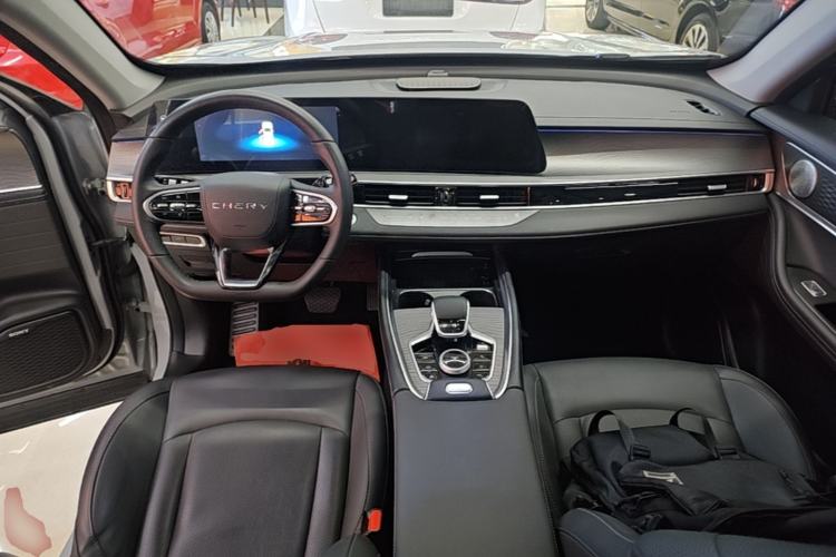 Used Chery Tiggo 8 PRO 2022 290T Two-Wheel Drive Sky Dome Edition 5 Seats Center Console