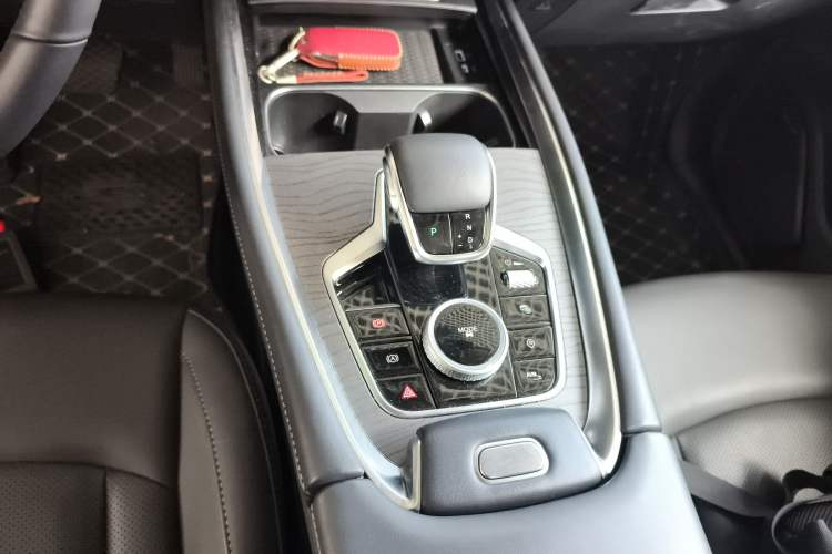 Used Chery Tiggo 8 PRO 2022 290T Two-Wheel Drive Sky Dome Edition 5 Seats Gear Lever